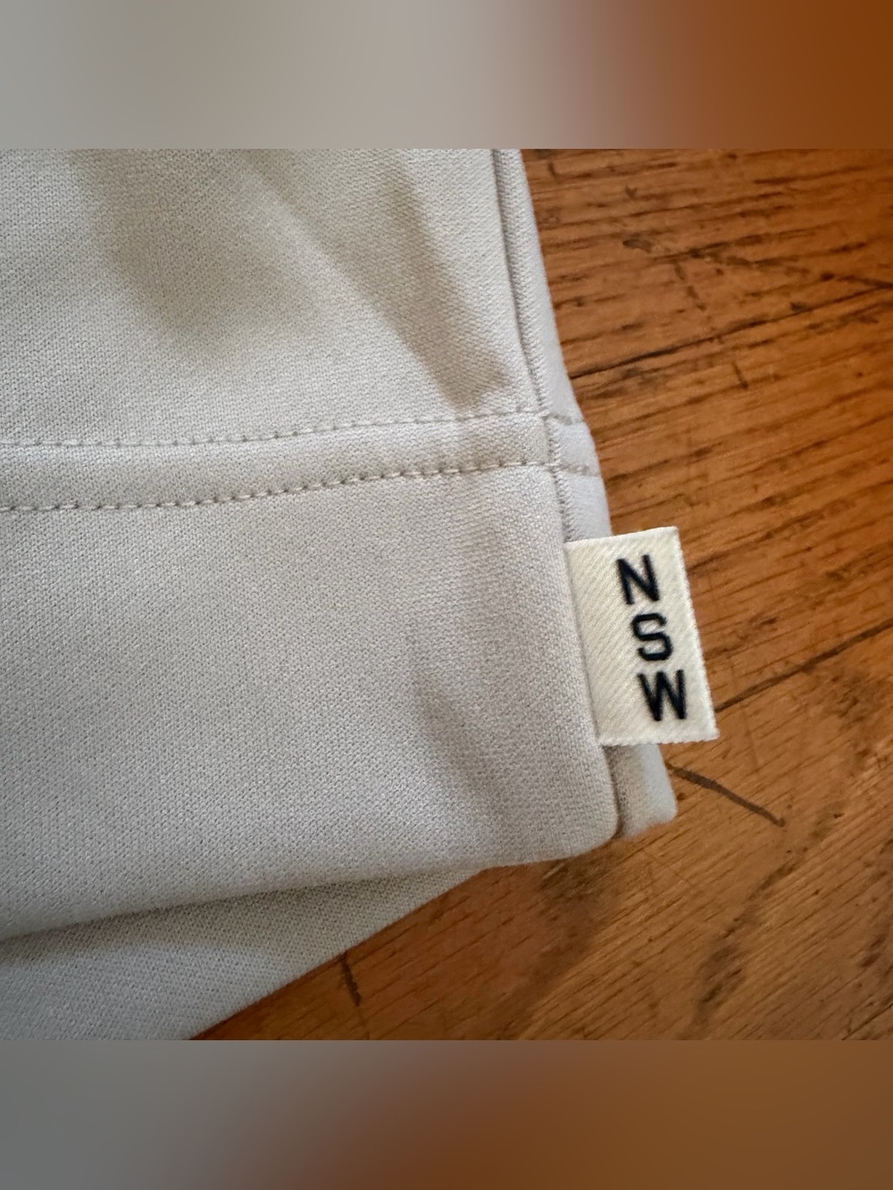 NWT Nike Cropped Sweatshirt with Polka Dot Swoosh - Beige / Light Gray - Picture 4 of 5